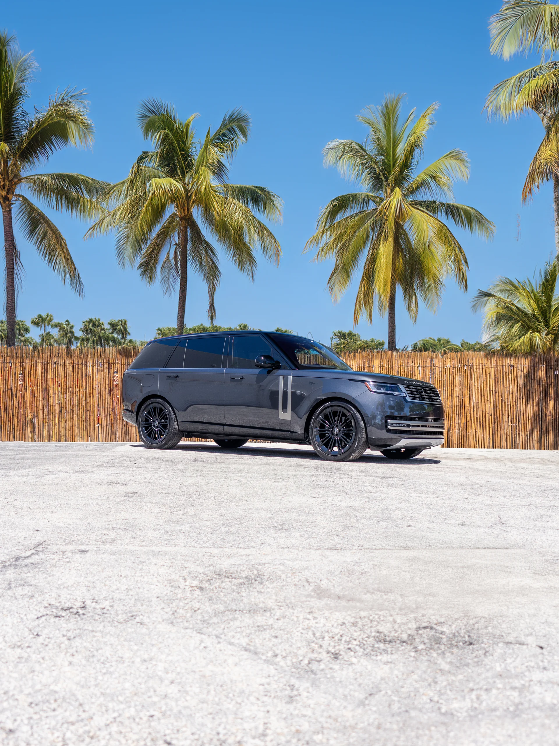 Range Rover HSE rental — exterior front three-quarter view